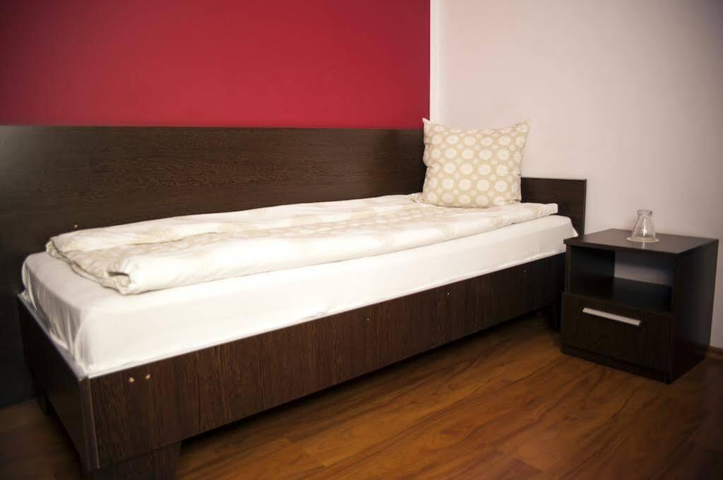 Hotel Larissa Timisoara Esterno foto